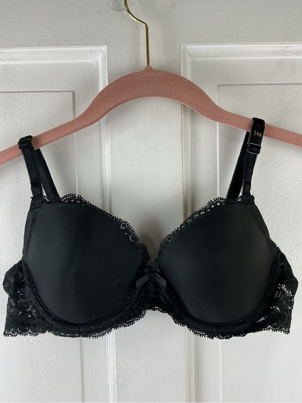 NWT Victoria's Secret Dream Angels Lined Demi Black Lace Trim Bra size 34B